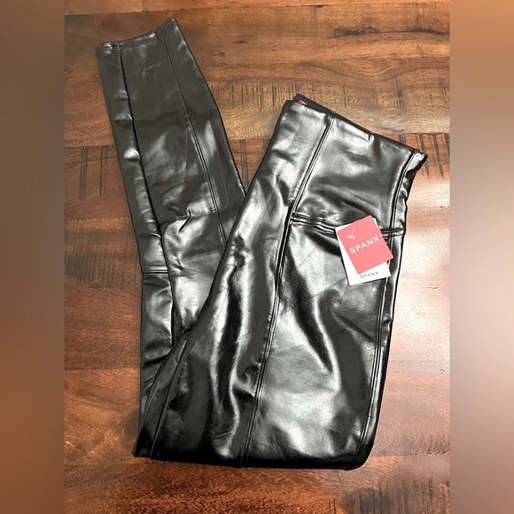 Spanx Faux Patent Leather Leggings – Size Large | 27” Inseam | NWT - Picture 4 of 4